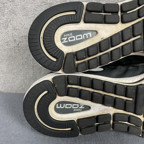 Nike Zoom Vomero 13 Shoes Mens Size 12 Black White Running Sneakers Athletic - Picture 13 of 15